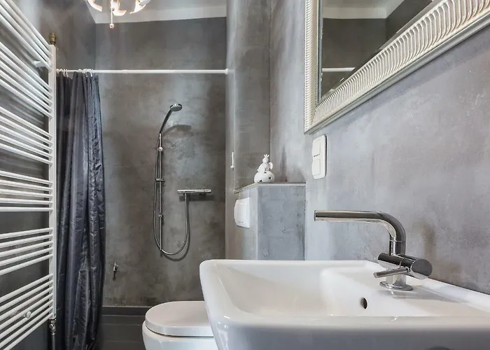 Idyllisches Haus Mitten In Nyaraló Berlin