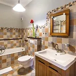 Idyllisches Haus Mitten In Semesterbostad