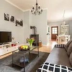 Idyllisches Haus Mitten In Semesterbostad Berlin