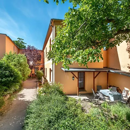 Idyllisches Haus Mitten In *
