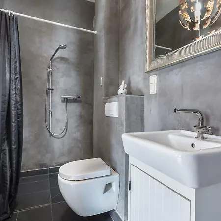 Ferienhaus Idyllisches Haus Mitten In *